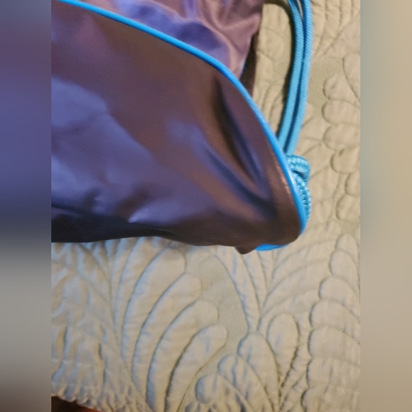 Adidas draw string bag - Picture 4 of 5